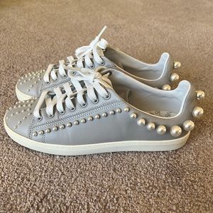 Stuart Weitzman Goldie Pearl Sneakers (gray/taupe)